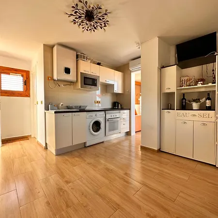 Appartement With Sea View, 4 Persons, Swimming Pool And Bbq